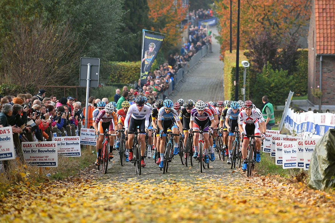 The men head up the Koppenberg