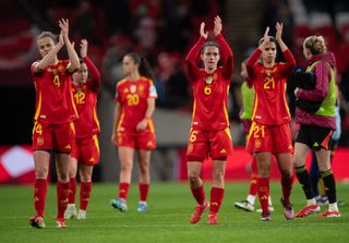 Spain clapping fans