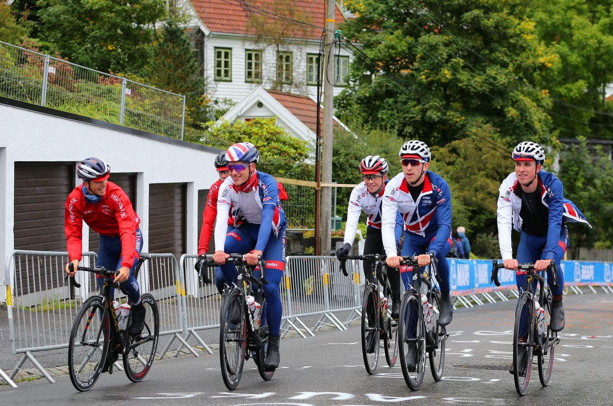 The U23 British squad training
