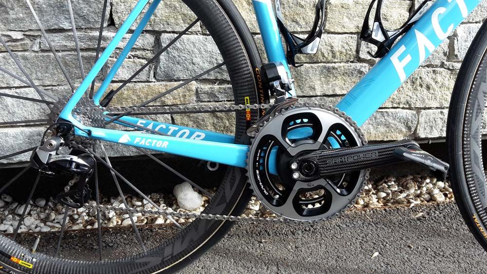 There are lots of carbon fibre components on the Factor O2