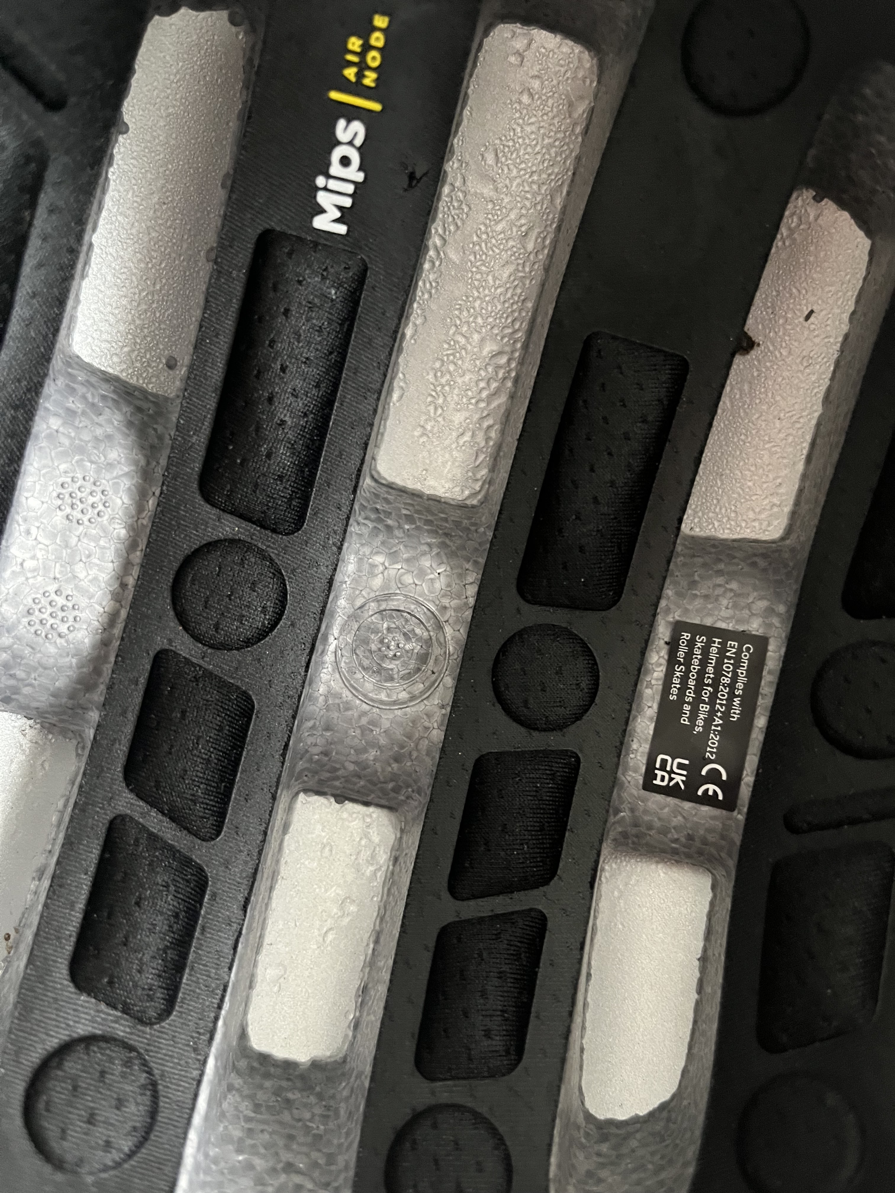 The inside of a Fizik Kudo aero helmet