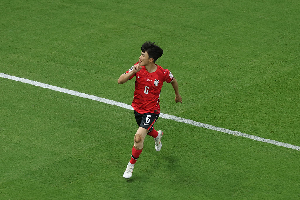 Hwang In-beom celebrates his equaliser against the Czech Republic