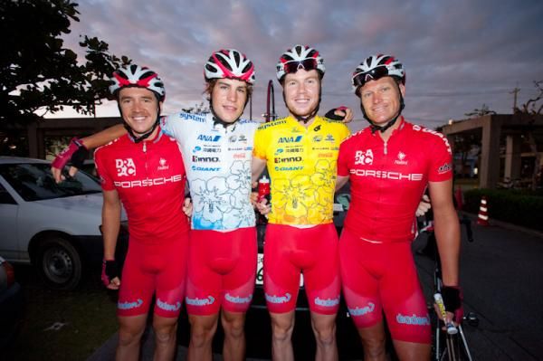 Drapac had two jerseys at the second stage's start.