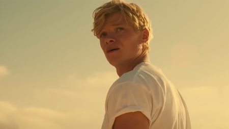 Tom Rhys Harries in White Lines