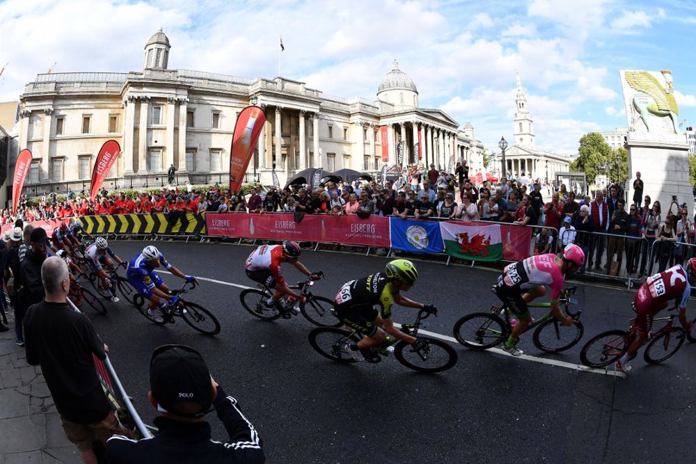 The stage passed many of he iconic monuments of central London