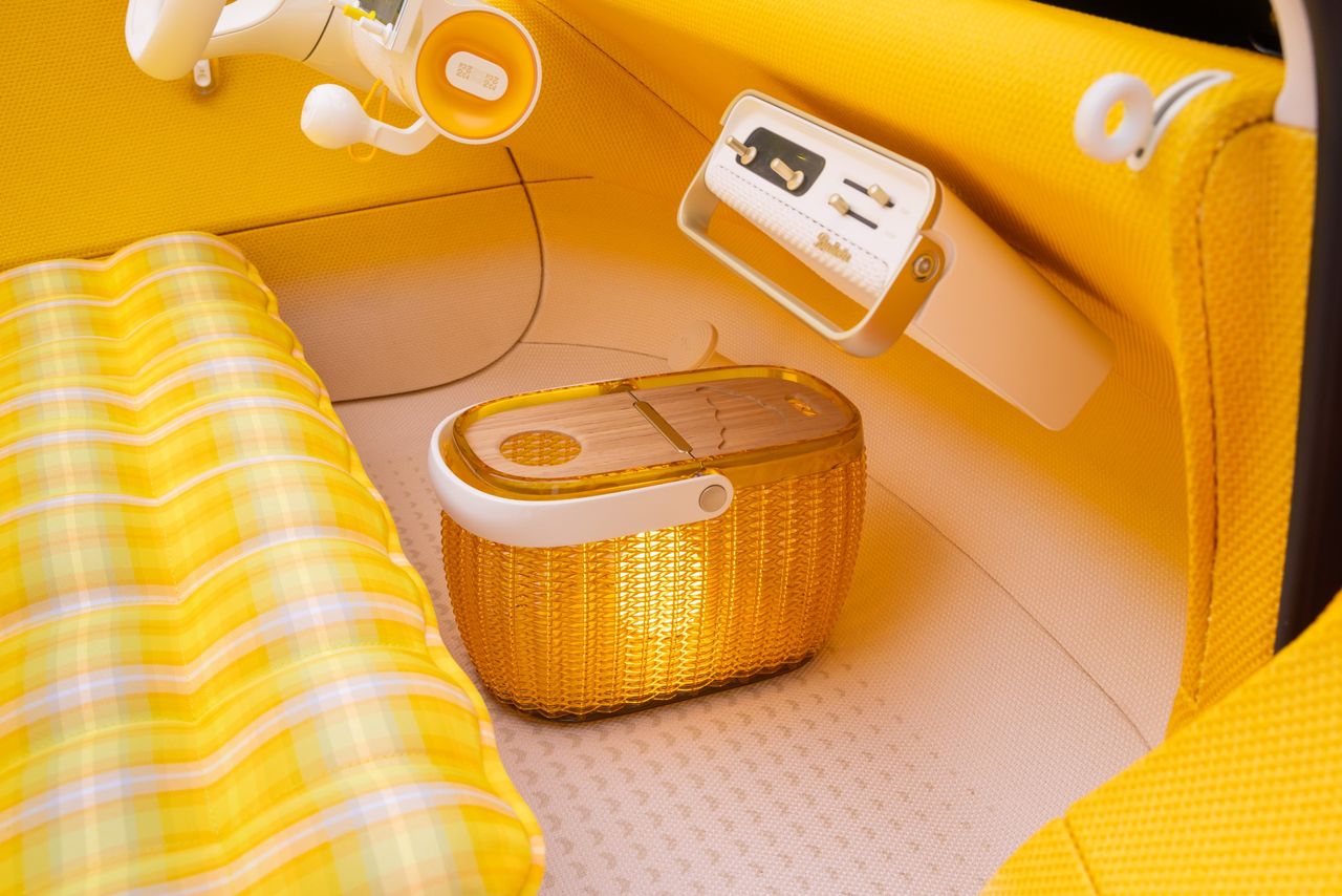Inside the Citro&euml;n 2CV Concept