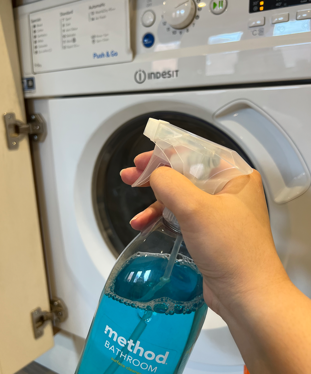 How to clean a washing machine with vinegar | Real Homes