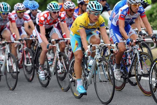 Alexandre Vinokourov (Astana) in the peloton.