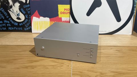 Phono stage: Pro-Ject Phono Box DS2