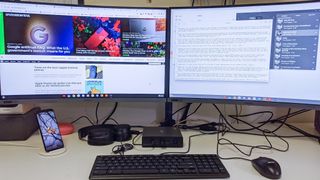 Chromebox connected to dual monitors