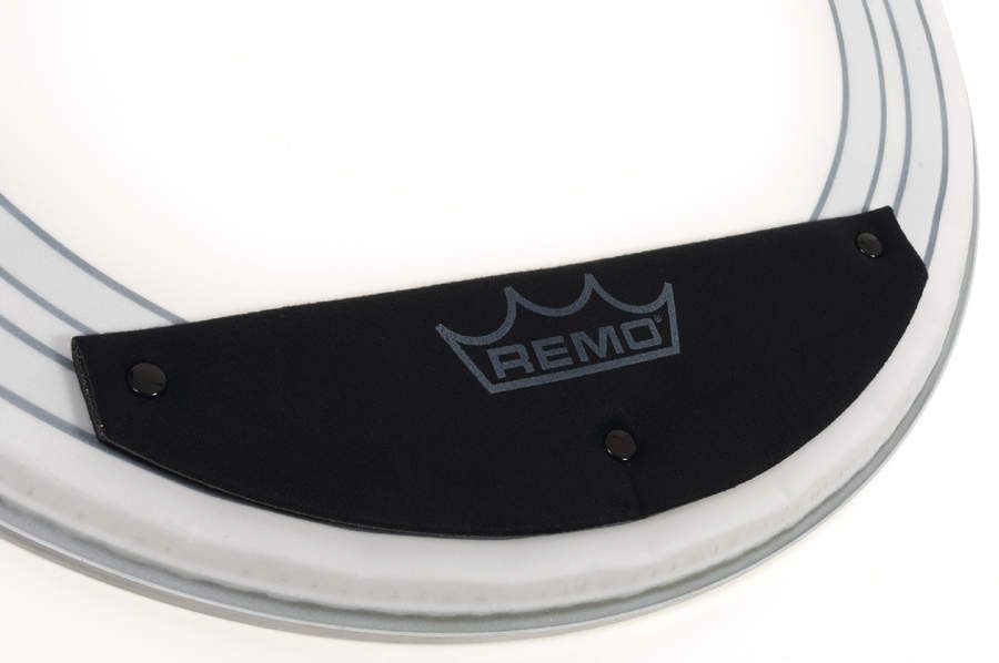 Two foam rings aid in the production of muted, mic-friendly tones