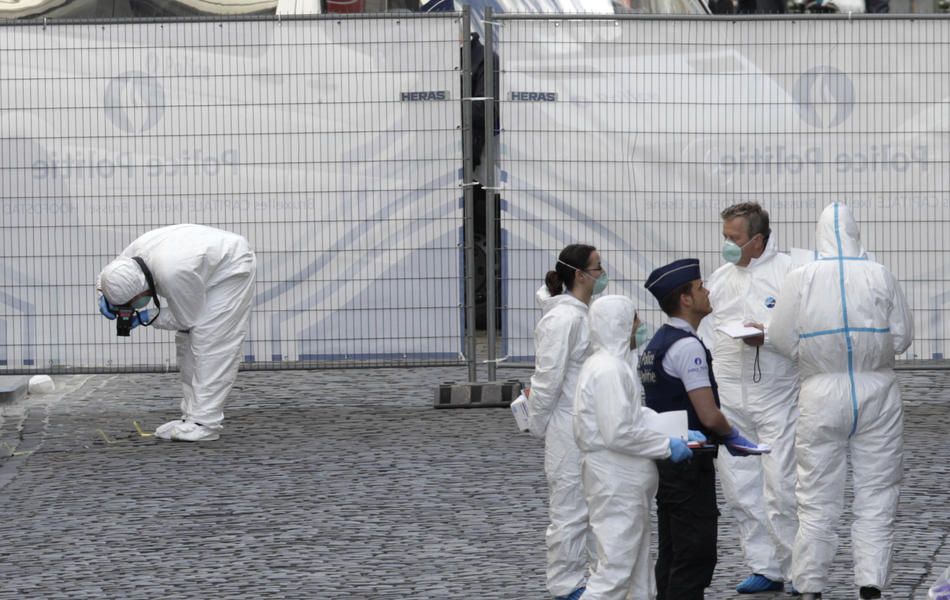 Shooting at Jewish Museum of Belgium leaves 3 dead, at least one seriously injured