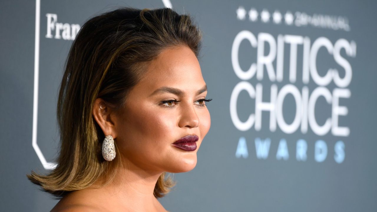 SANTA MONICA, CA - JANUARY 13: Chrissy Teigen attends the 24th annual Critics&#039; Choice Awards at Barker Hangar on January 13, 2019 in Santa Monica, California. (Photo by )