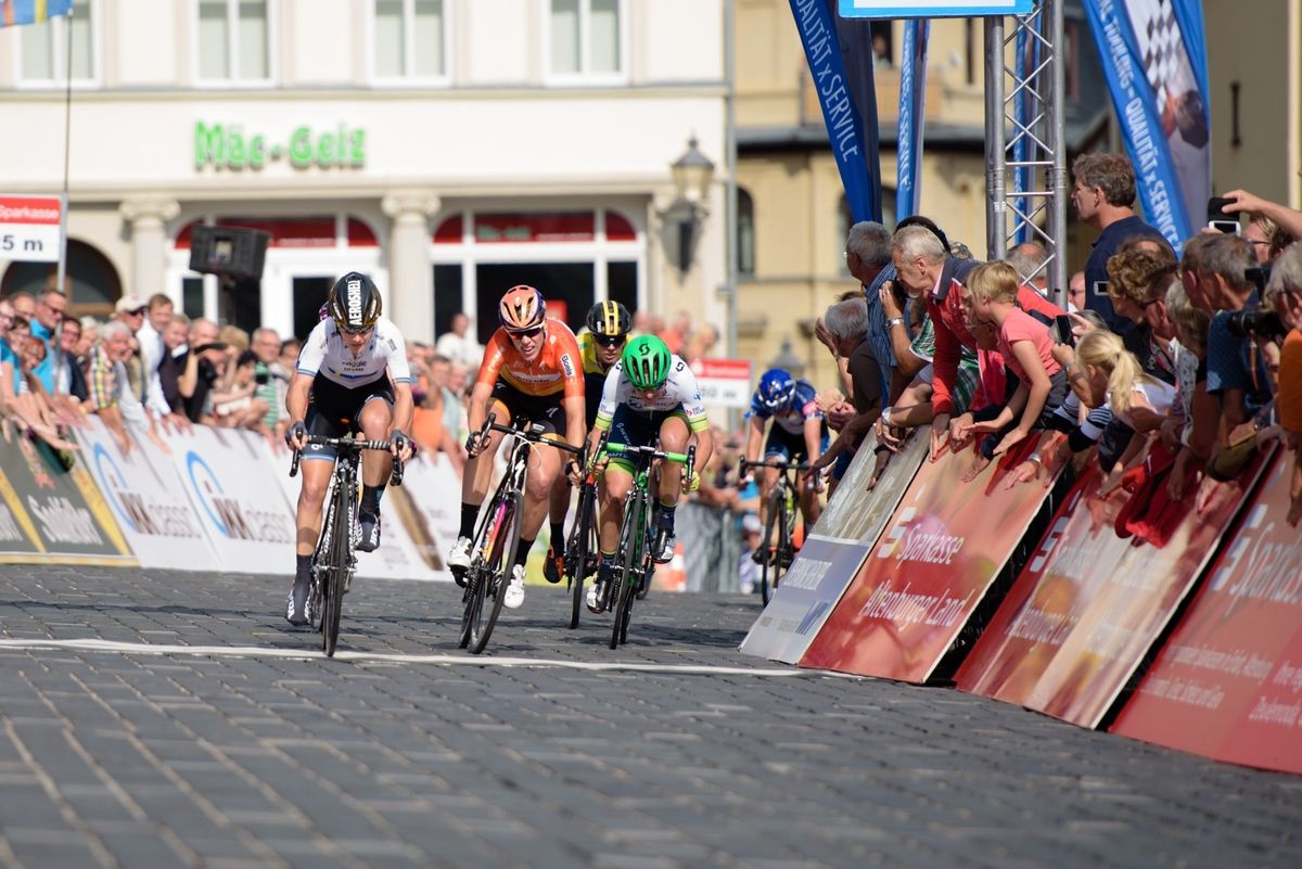 Emma Johansson and Ellen van Dijk contest the sprint, securing second and third on the stage respectively at Th&uuml;ringen Rundfarht 2016 - Stage 3