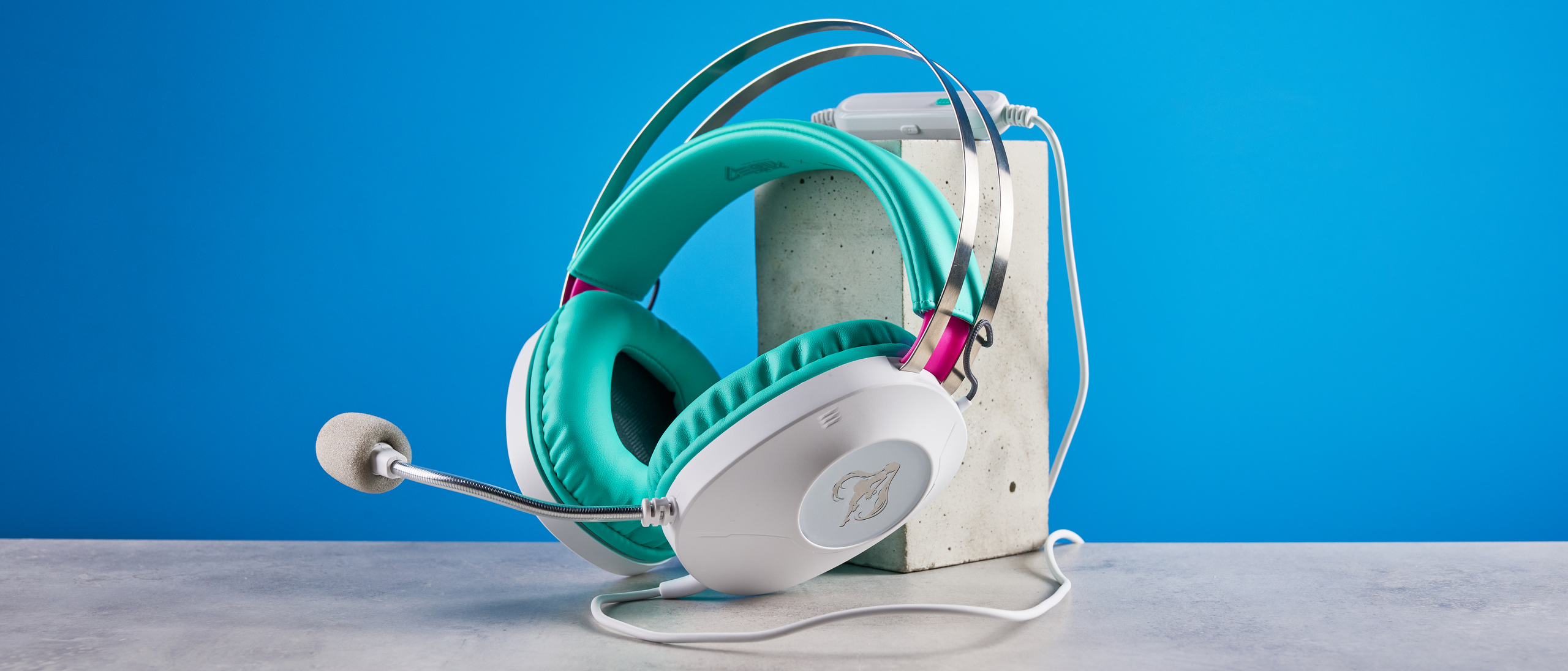 Asus TUF Gaming H1 Gen II Hatsune Miku Edition gaming headphones