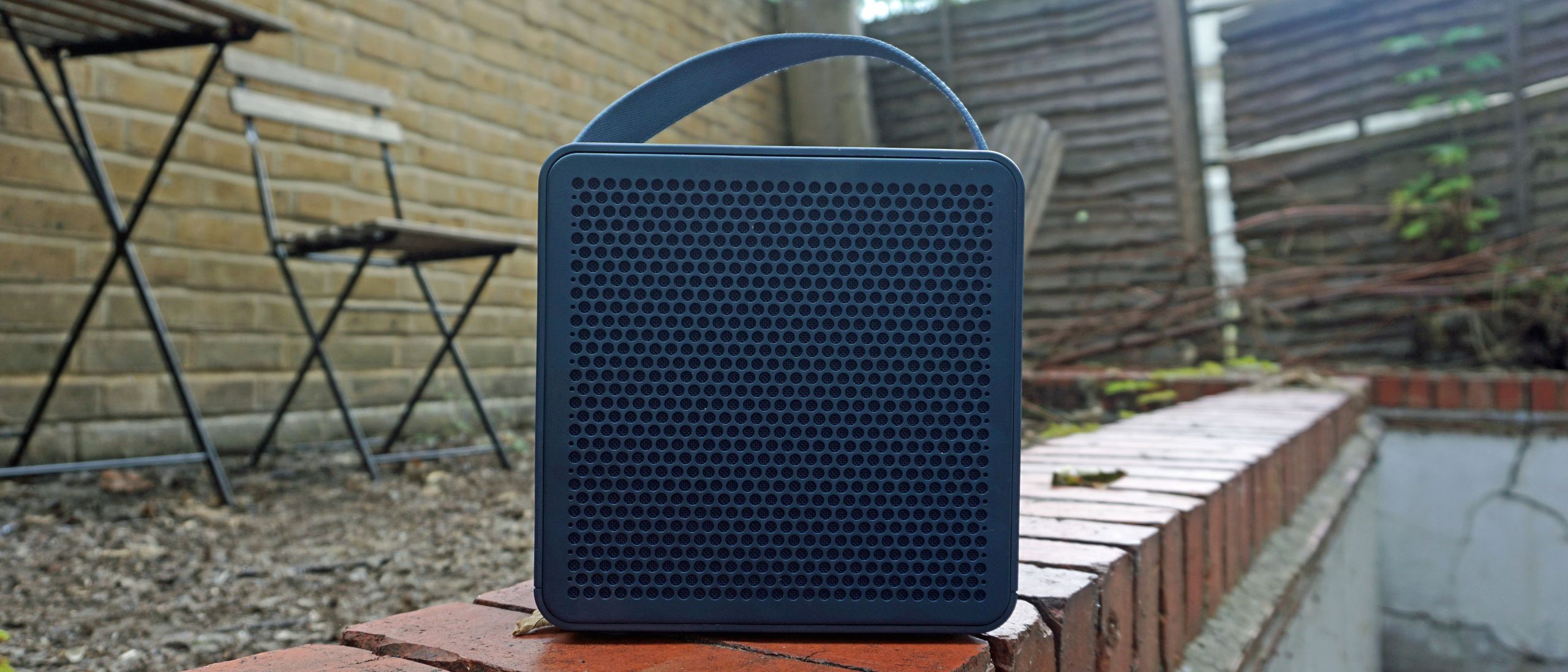 スピーカー・ウーファー URBANEARS Ralis Portable Speaker Urbanears' Rålis Speaker is a Minimalist Boom Box | WERD