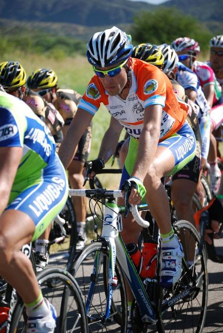 Vincenzo Nibali (Liquigas-Doimo) leading the 2010 Tour de San Luis in Argentina