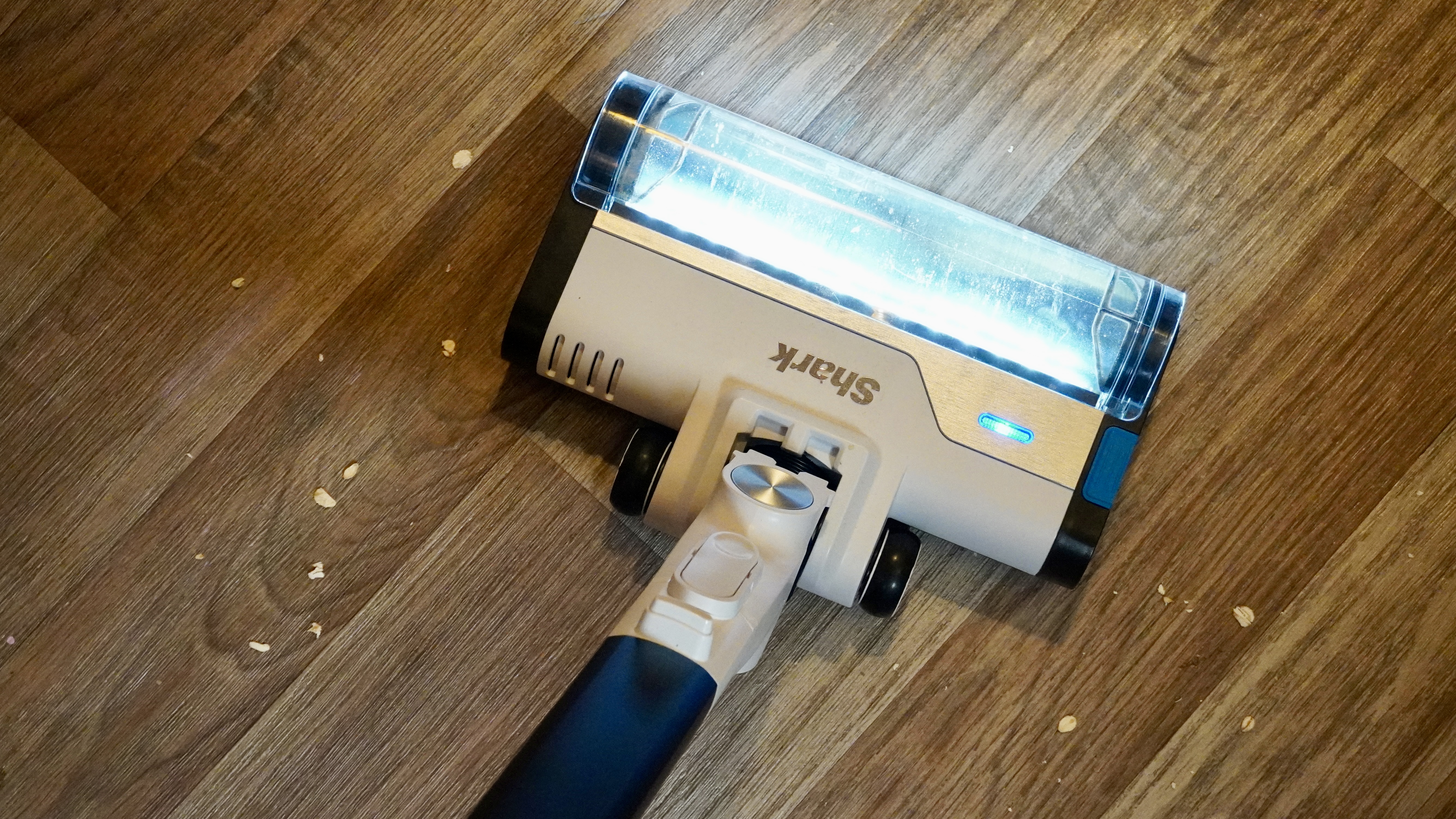 Shark PowerPro IZ380UK on test in a home