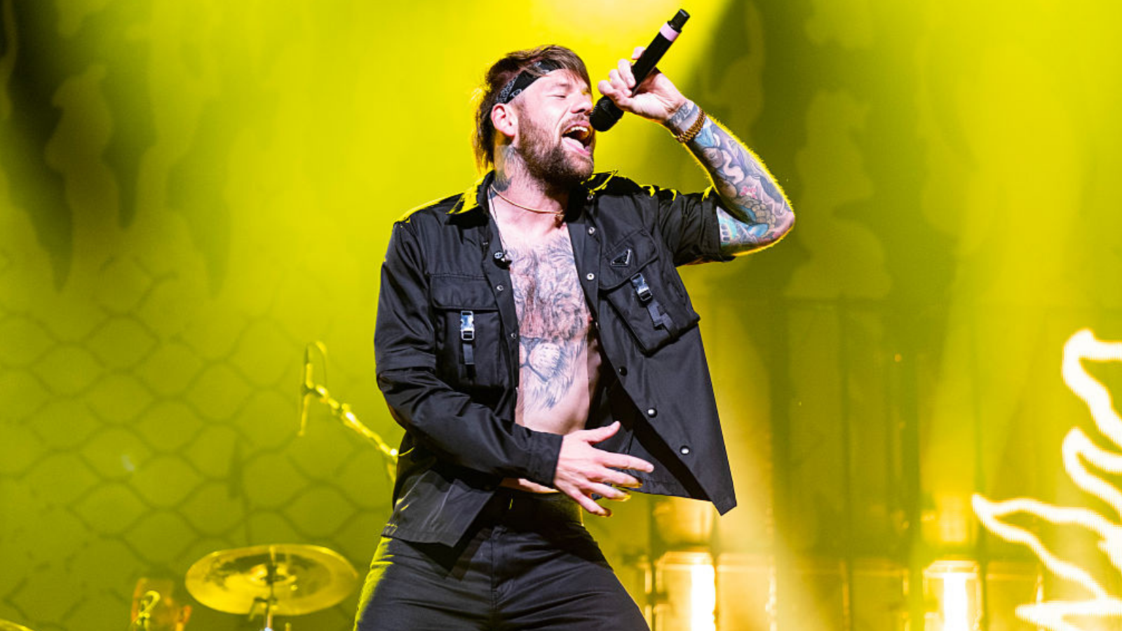 Caleb Shomo of Beartooth performs in New Orleans, Louisiana in May of 2025.