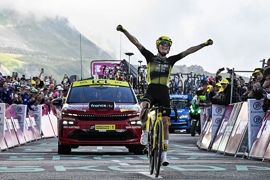 Pauline Ferrand-Prévot goes solo to win stage 8 on the Col de la Madeleine at the 2025 Tour de France Femmes