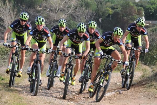 The whole Multivan Merida team in action