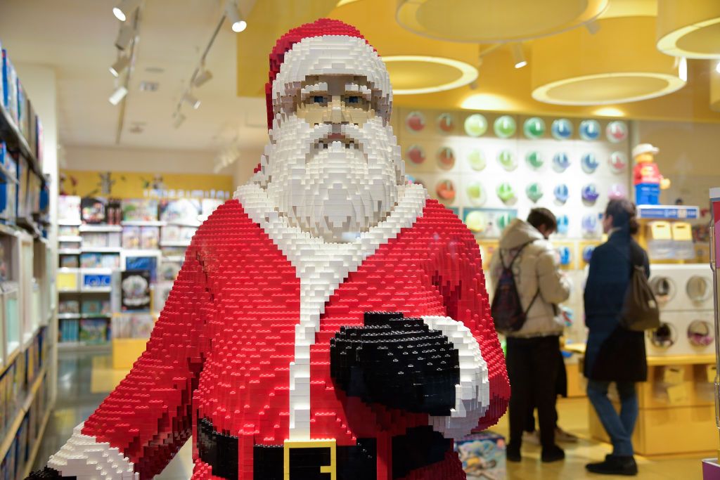 Complaining about Apple retail conditions is like 'writing to Santa