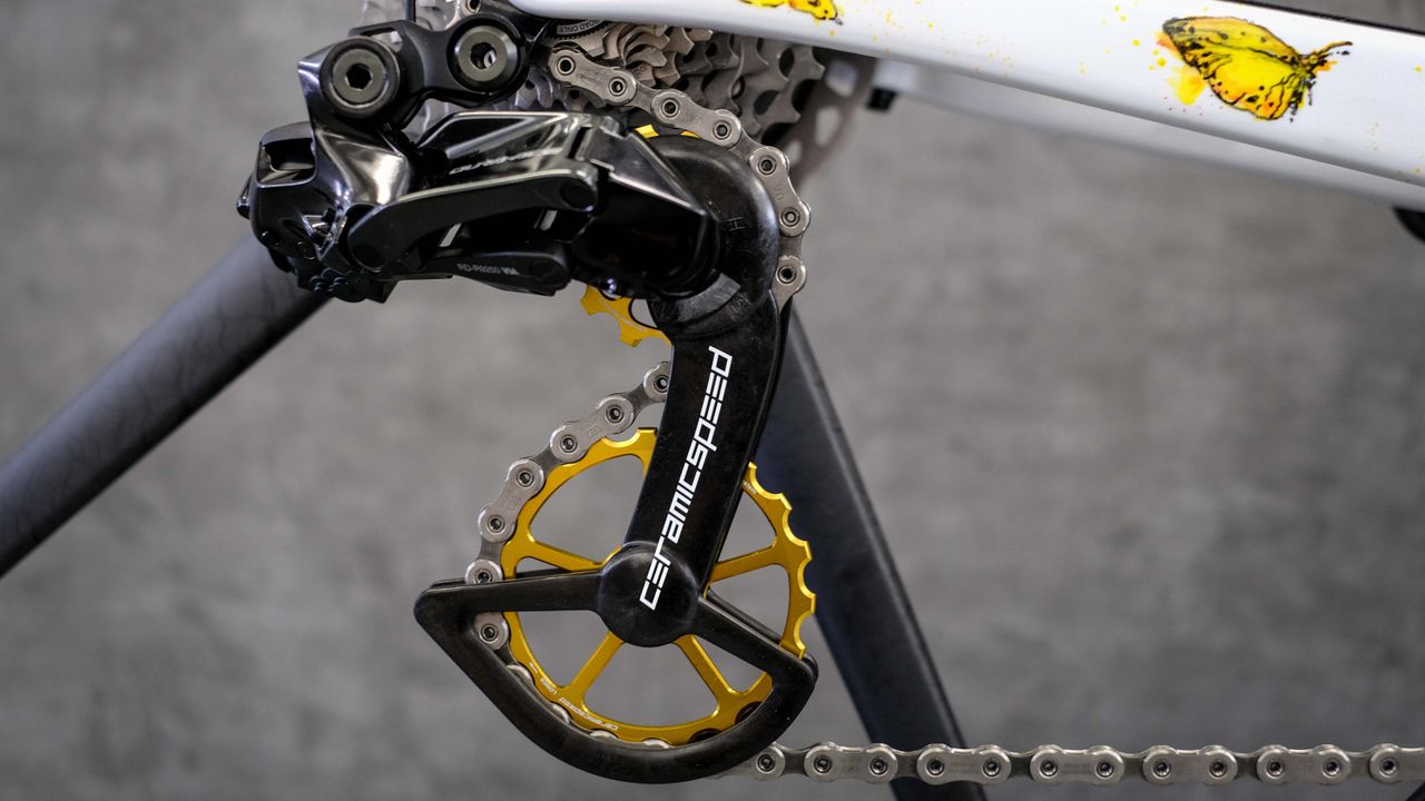 A custom white Factor Ostro VAM for Bradley Wiggins