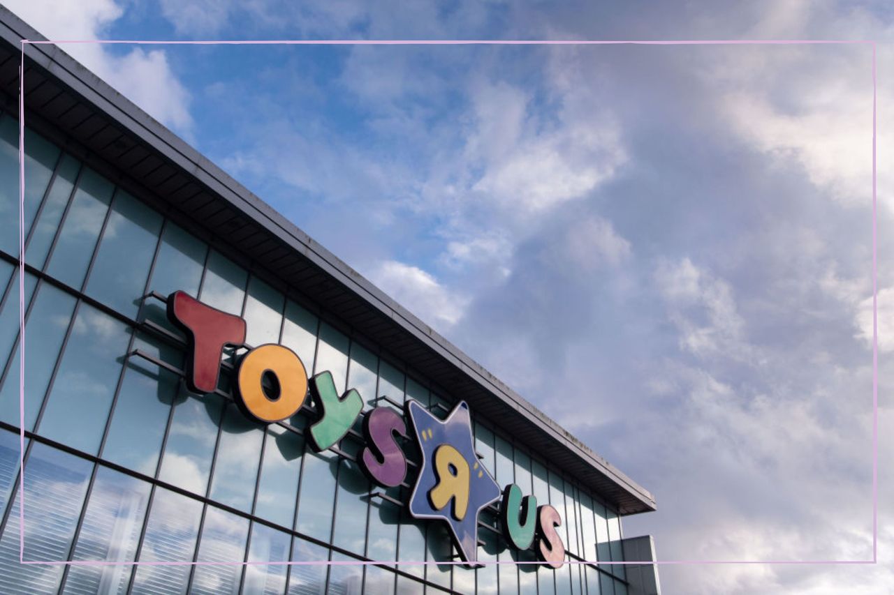 Toys R Us store front before the retailer went into administration