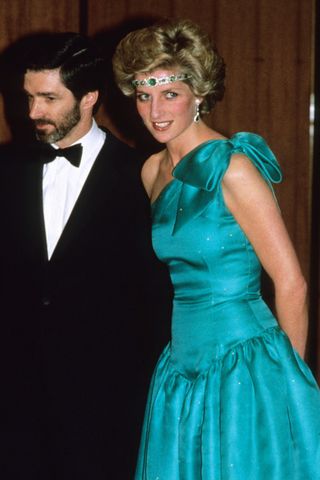 Princess Diana wore the royal family heirloom as a necklace to a gala in 1985