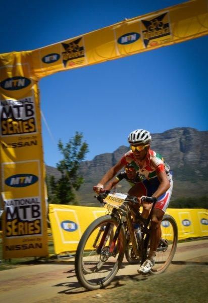 Burry Stander narrowly outsprints Kevin Evans for the win