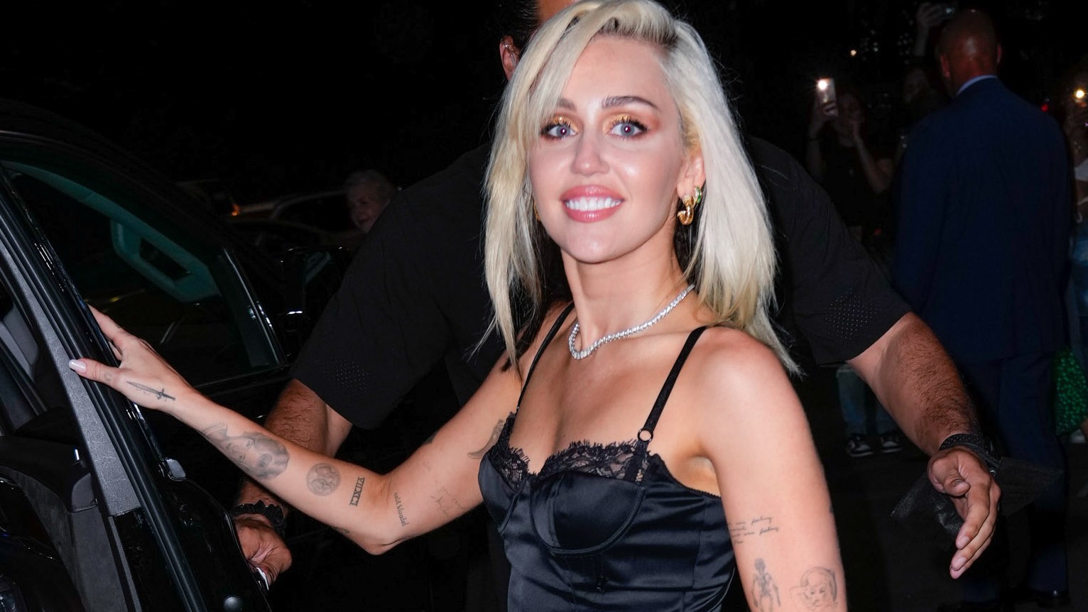 Miley Cyrus Shows Off Side-Parted Bleach Blonde Hairstyle | Marie Claire