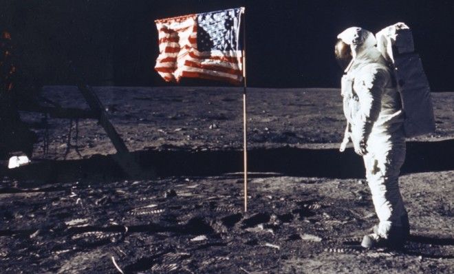 Don&amp;#039;t believe everything you read and hear, because the Apollo 11 moon landing was definitely not faked.