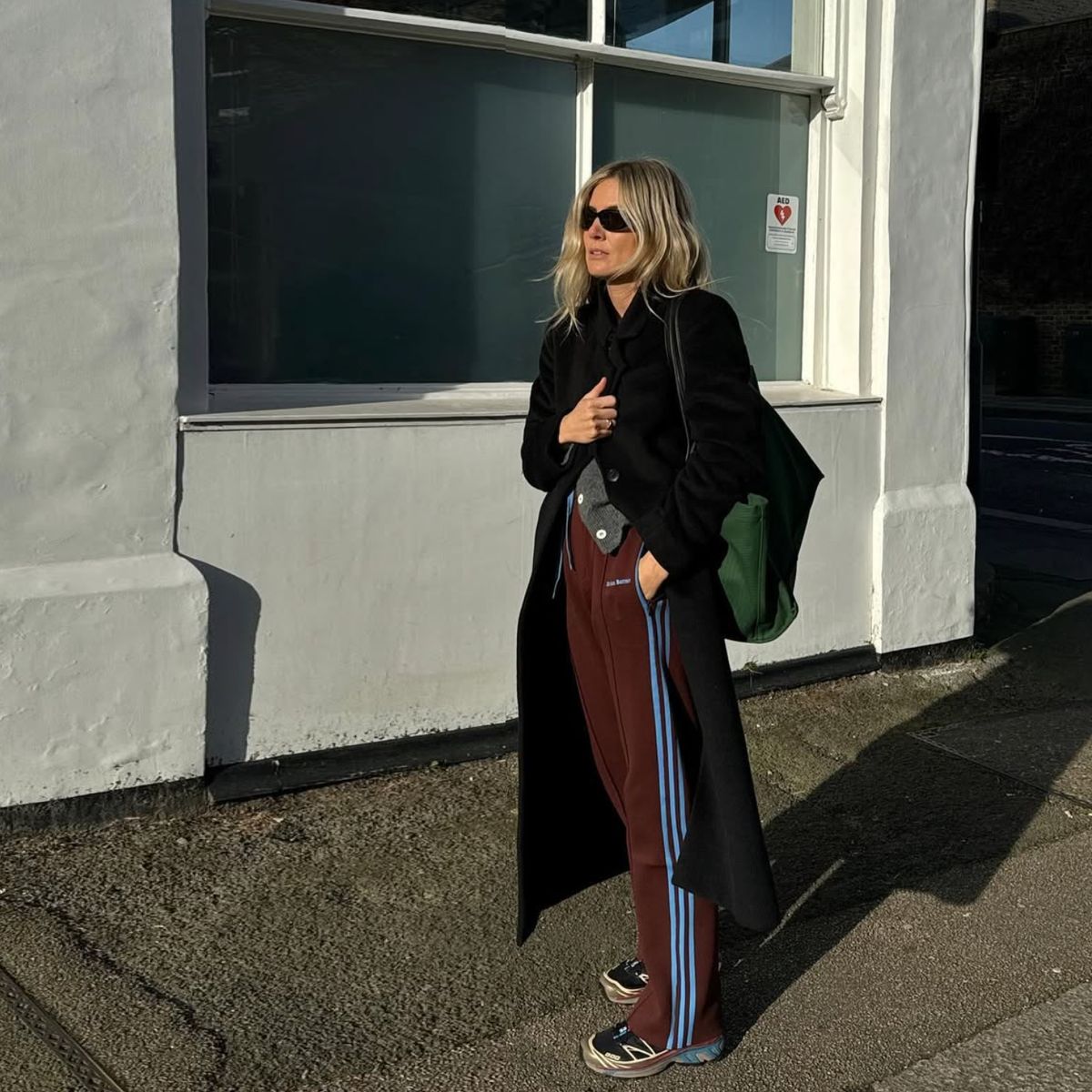 6 Easy Winter Pant Trends Fashion People Are Wearing to the Airport Instead of Leggings