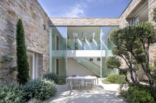 modern home in Provence