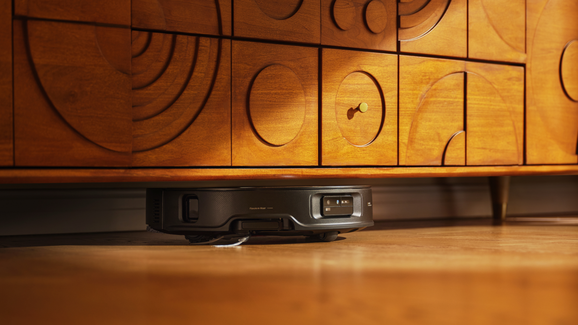 Roborock Saros Z70 under furniture