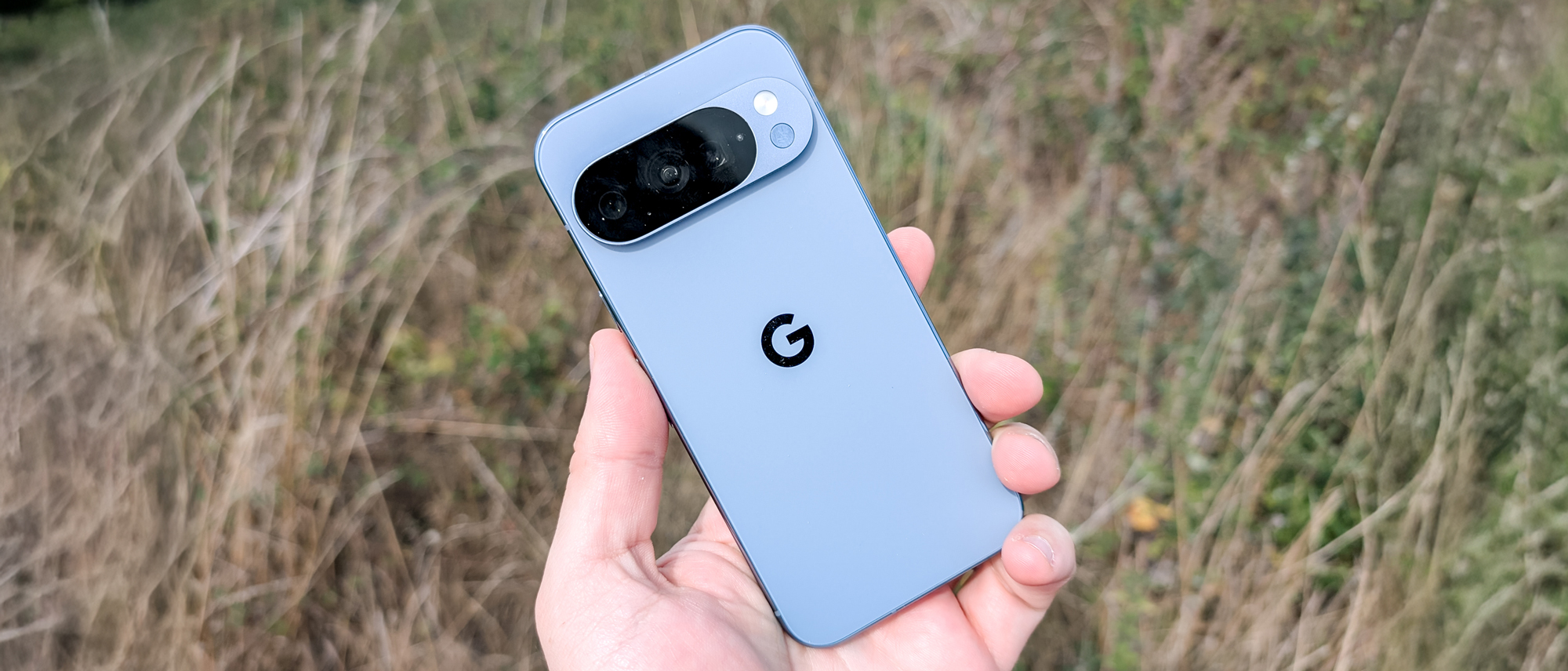 Google Pixel 10 pro moonstone review images 