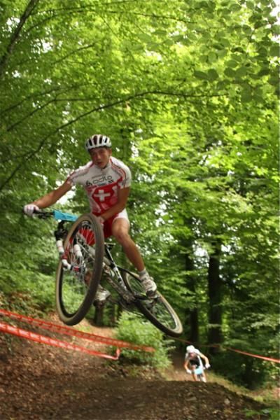 Andri Frischknecht (Scott-Swisspower MTB Racing) on his way to winning the junior race.
