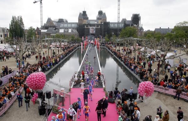 The scene at the stage start in Amsterdam