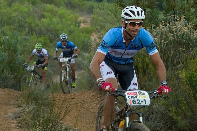 Nico Pfitzenmaier and Abraao Azevedo of Team Bridge