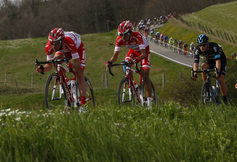 The peloton in action during stage 2 at Coppi e Bartali