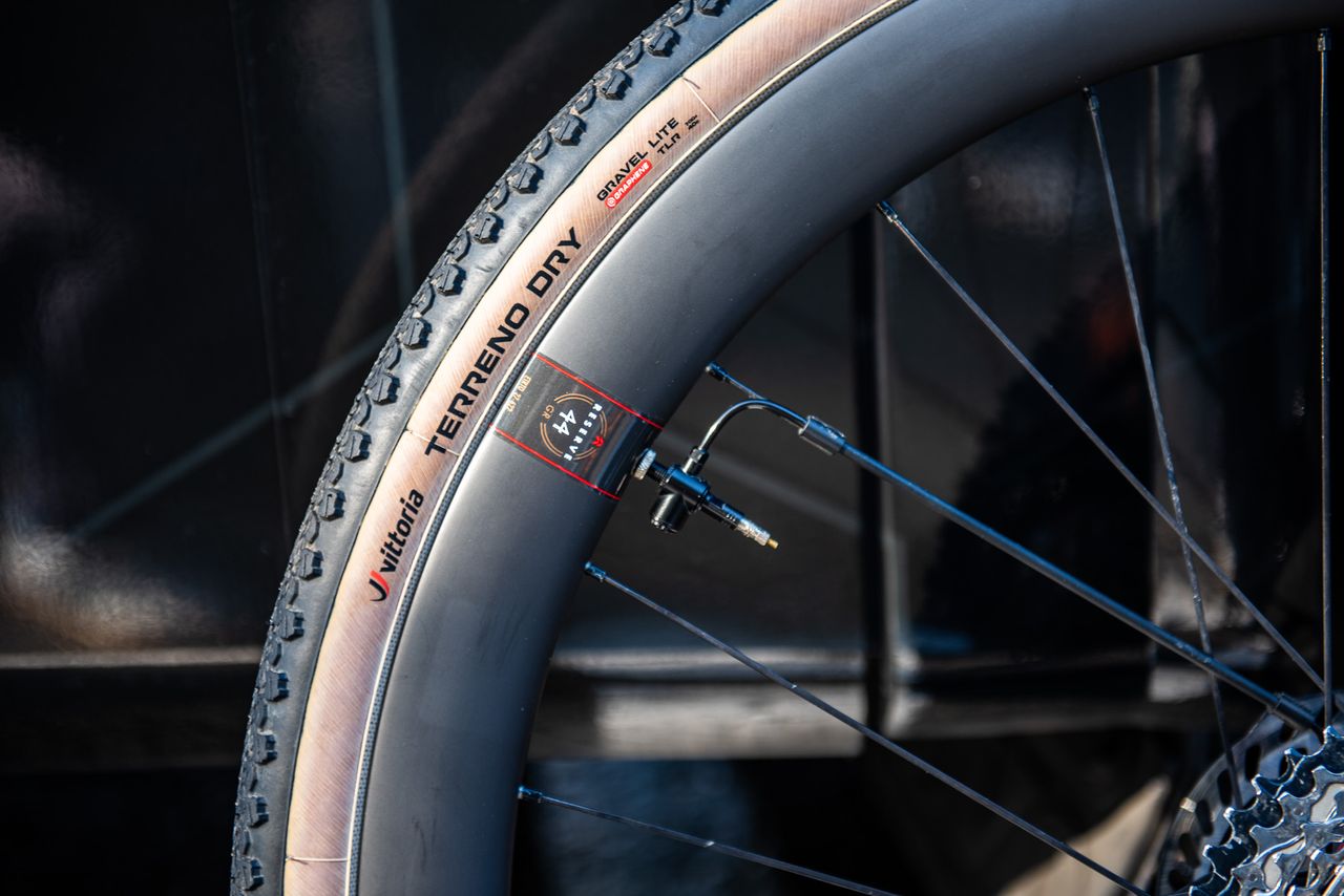 The Gravaa self-inflating tyre used by Marianne Vos to victory at the 2024 Gravel World Championships