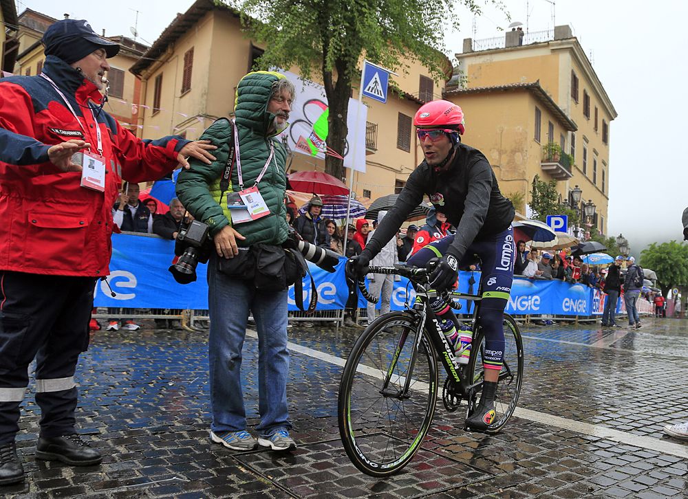 Stage 7 winner Diego Ulissi (Lampre - Merida) on his way to the stage 8 start line at the Giro