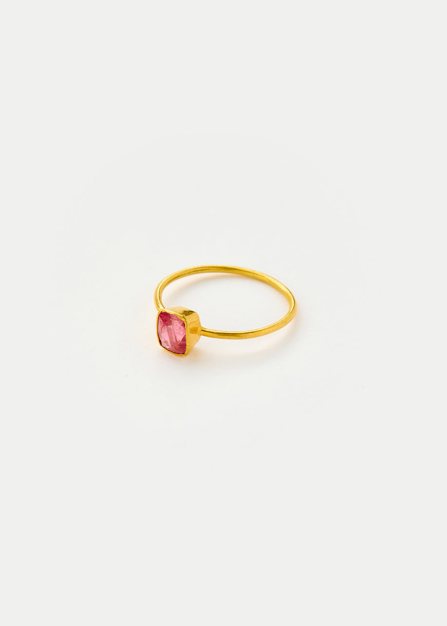 18kt Gold Pstm Myanmar Pink Spinel Square Cup Ring