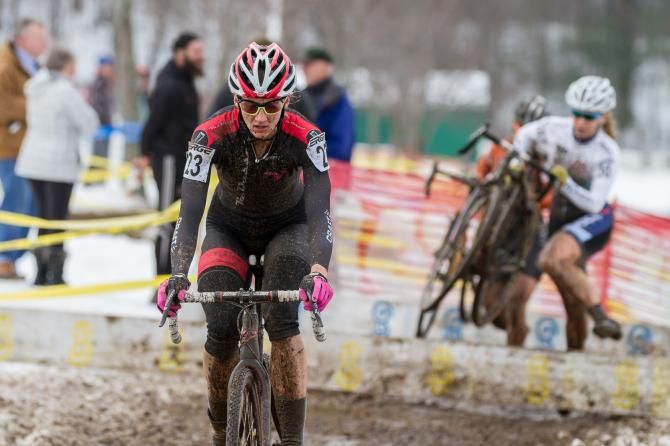 Maximenko chasing the leaders