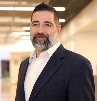 Bob Madaio joins Sharp Imaging and Information Company of America as vice president of marketing