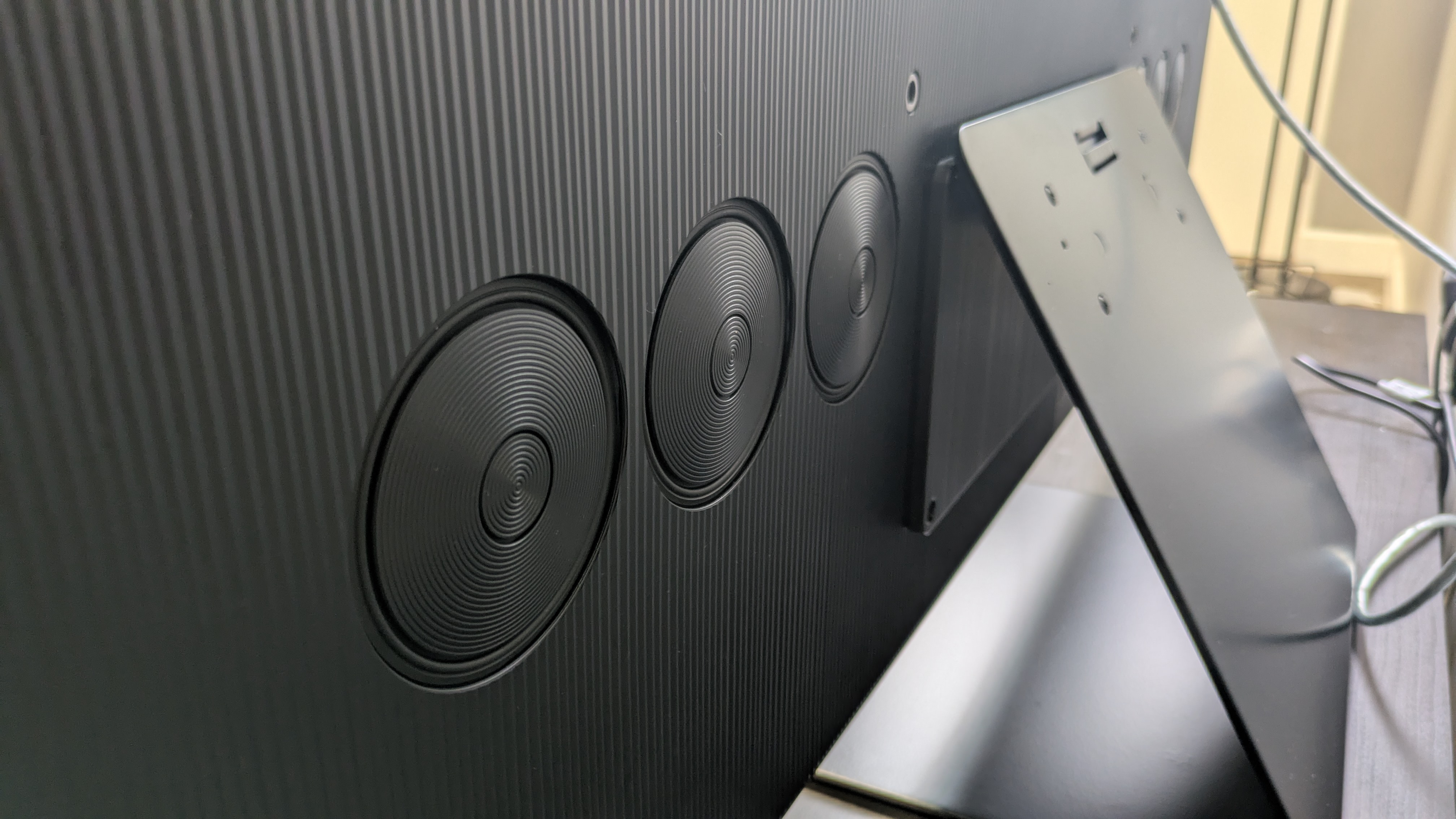 Samsung S95F speakers