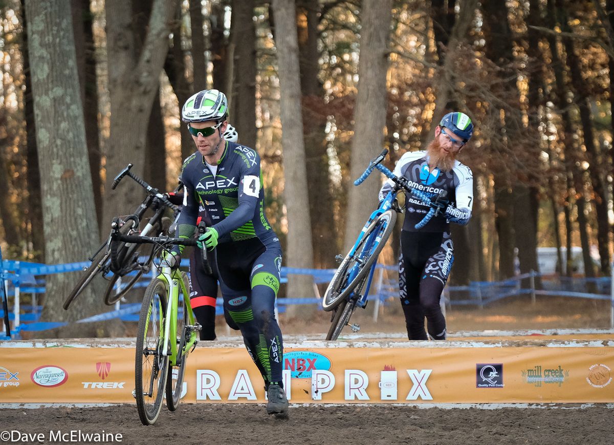 Justine Lindine (Apex/NBX/Trek) had quite a battle going for fourth place
