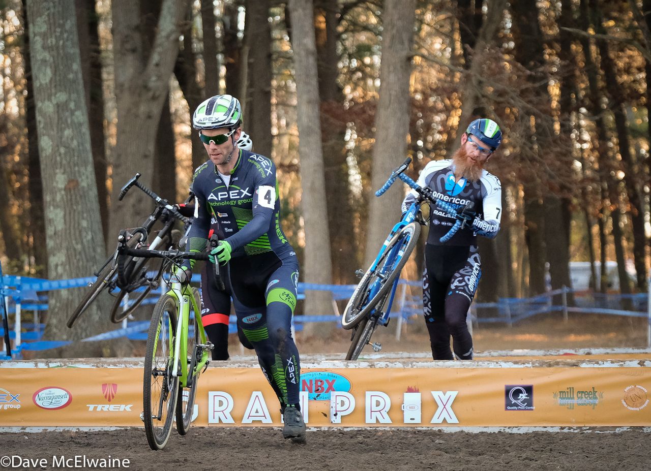 Justine Lindine (Apex/NBX/Trek) had quite a battle going for fourth place