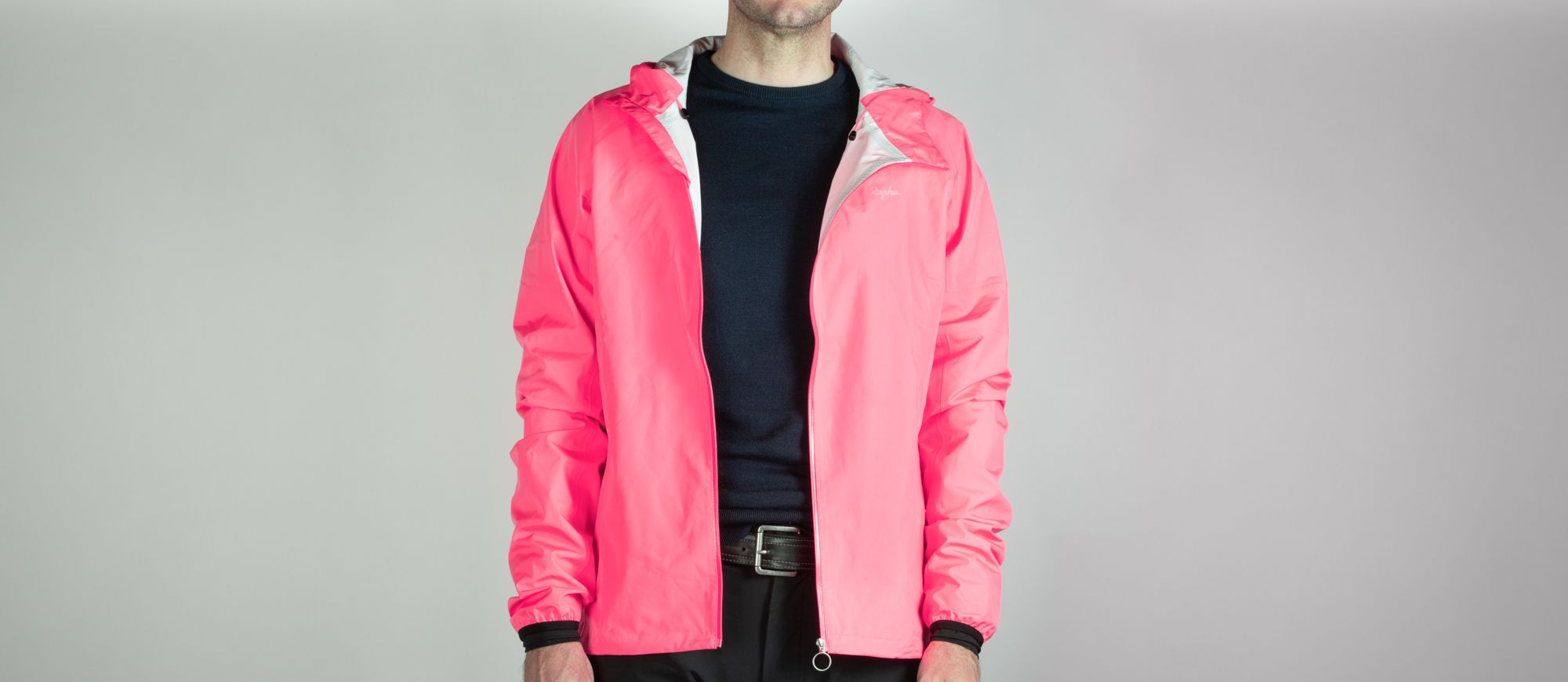 ウェア Rapha Men's Commuter Lightweight Jacket Review: Rapha Men's Commuter Lightweight Jacket | road.cc