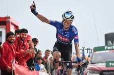 Jay Vine at Vuelta a España 2022 winning a stage